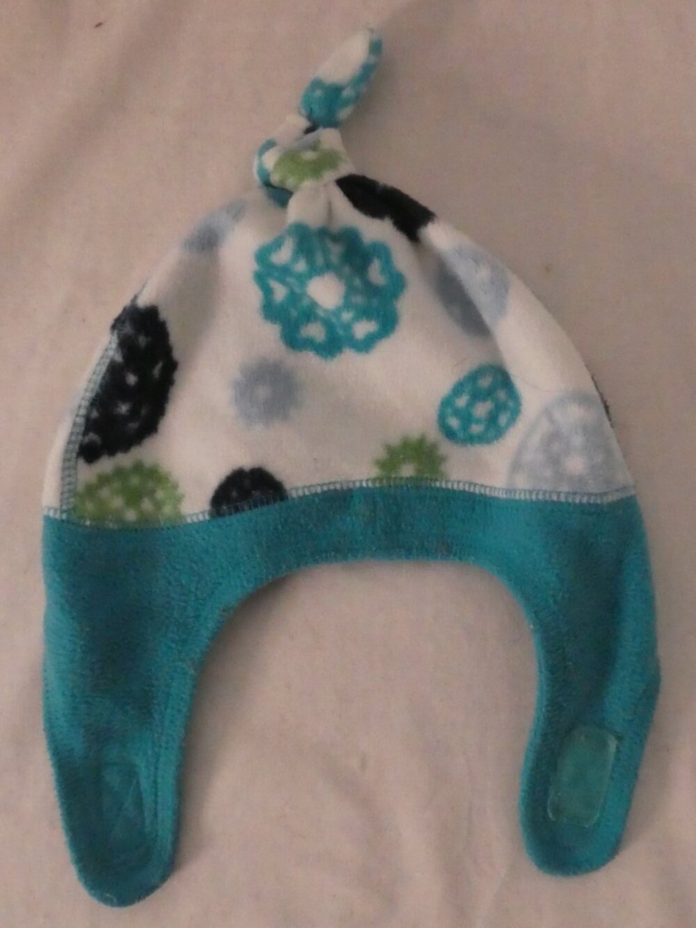 OLD NAVY Infant Fleece Winter Hat with Velcro Chin Strap Blue & Teal Patterned